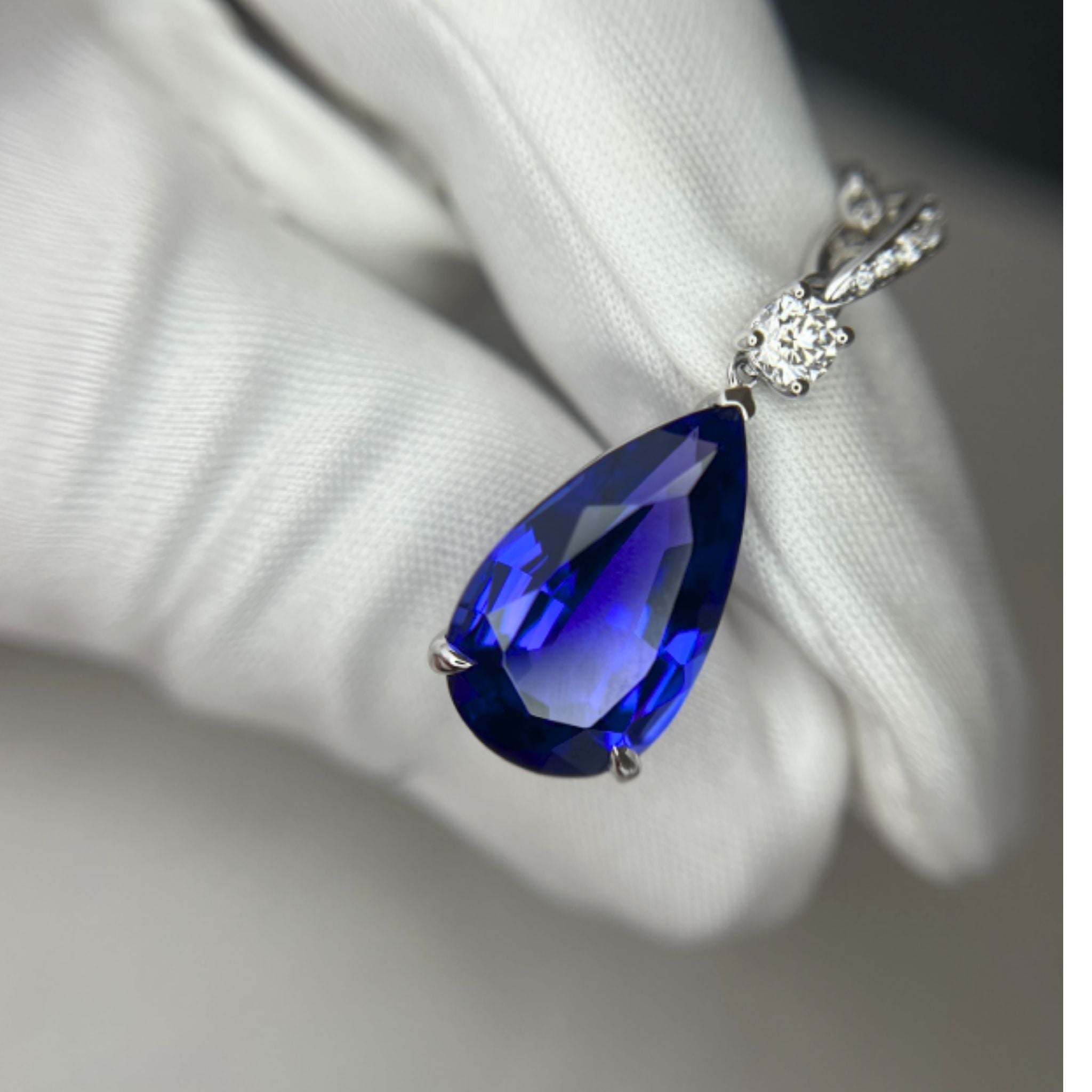 Magnificent 7.00 Ct Pear-Shaped Tanzanite Pendant