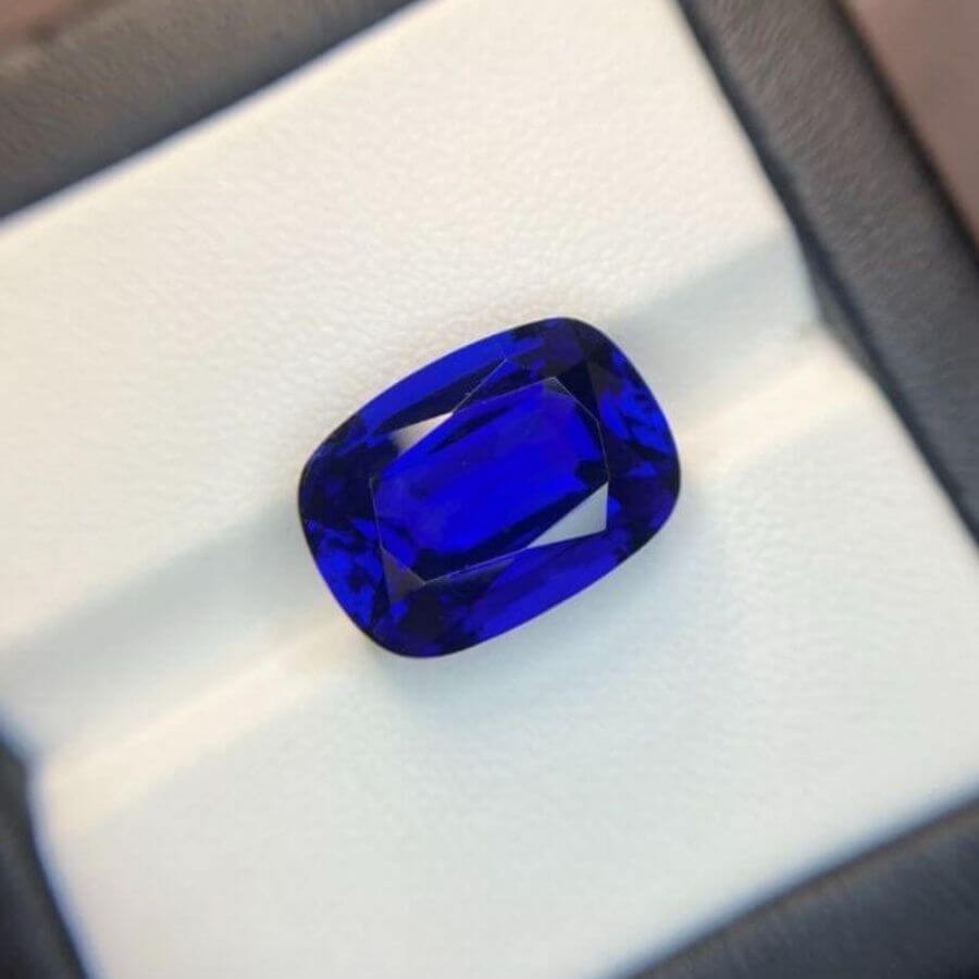 Carat Cushion Cut Tanzanite Gemstone1