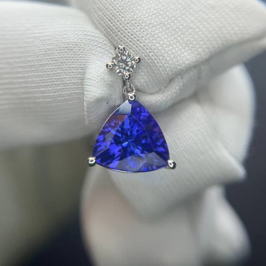 1.94 Ct Deep Blue Trillion Cut Tanzanite Pendant