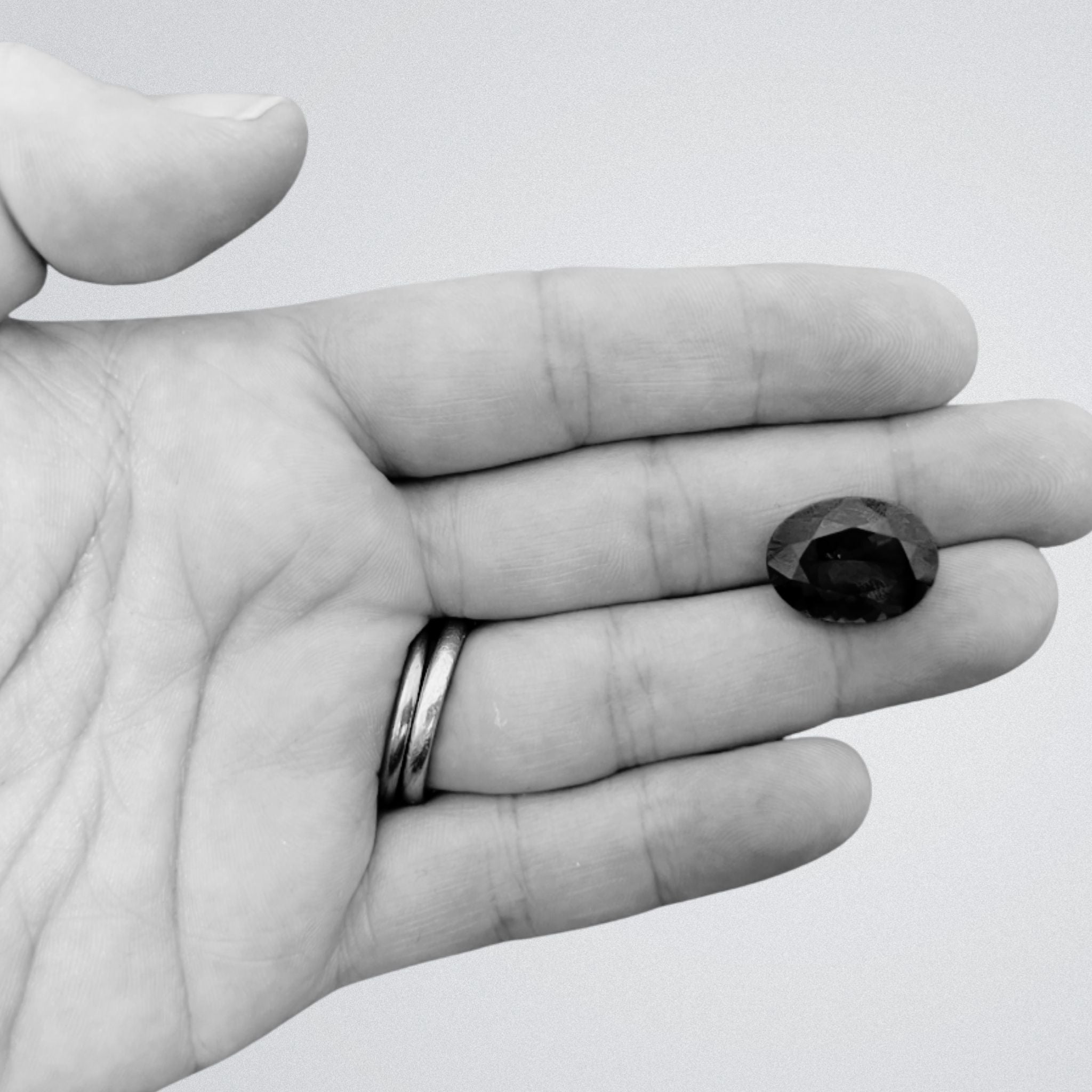 10.20 Carat Oval Tanzanite Gemstone