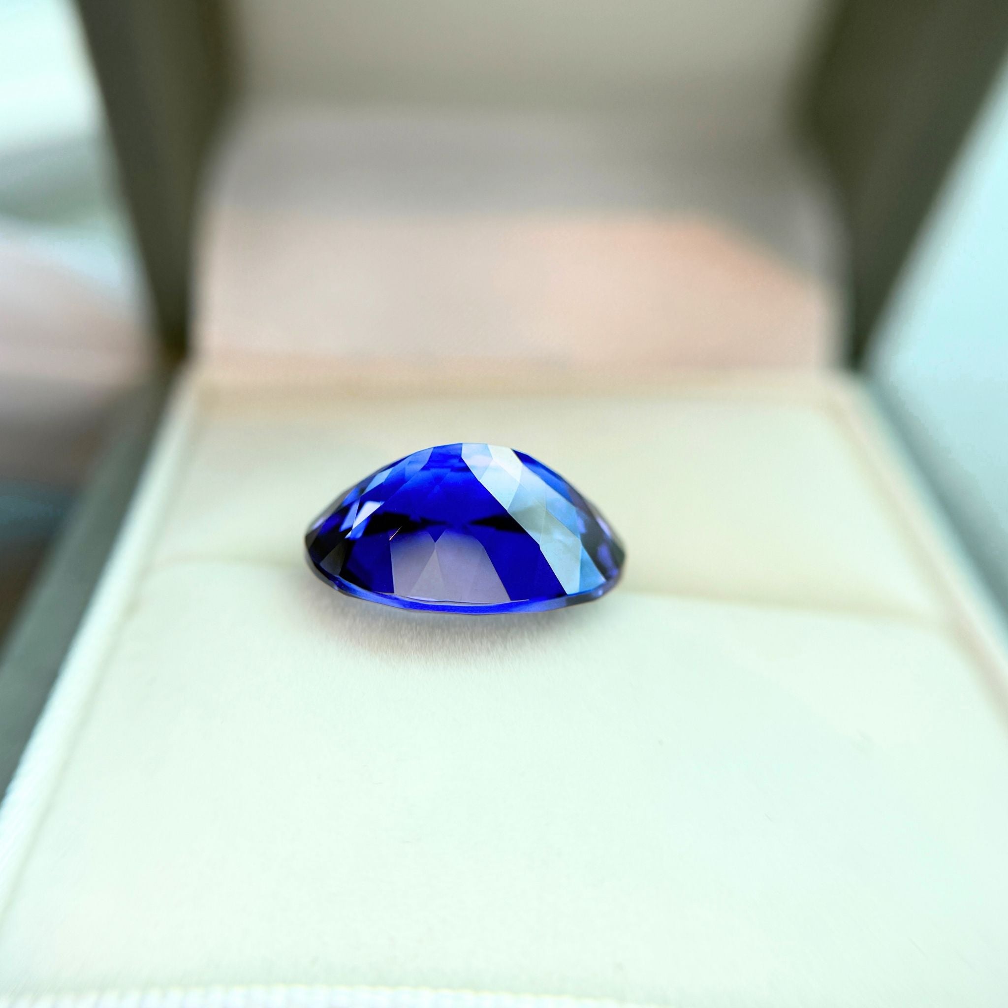 15,29 ct ovaler Tansanit-Edelstein – GIA-zertifiziert