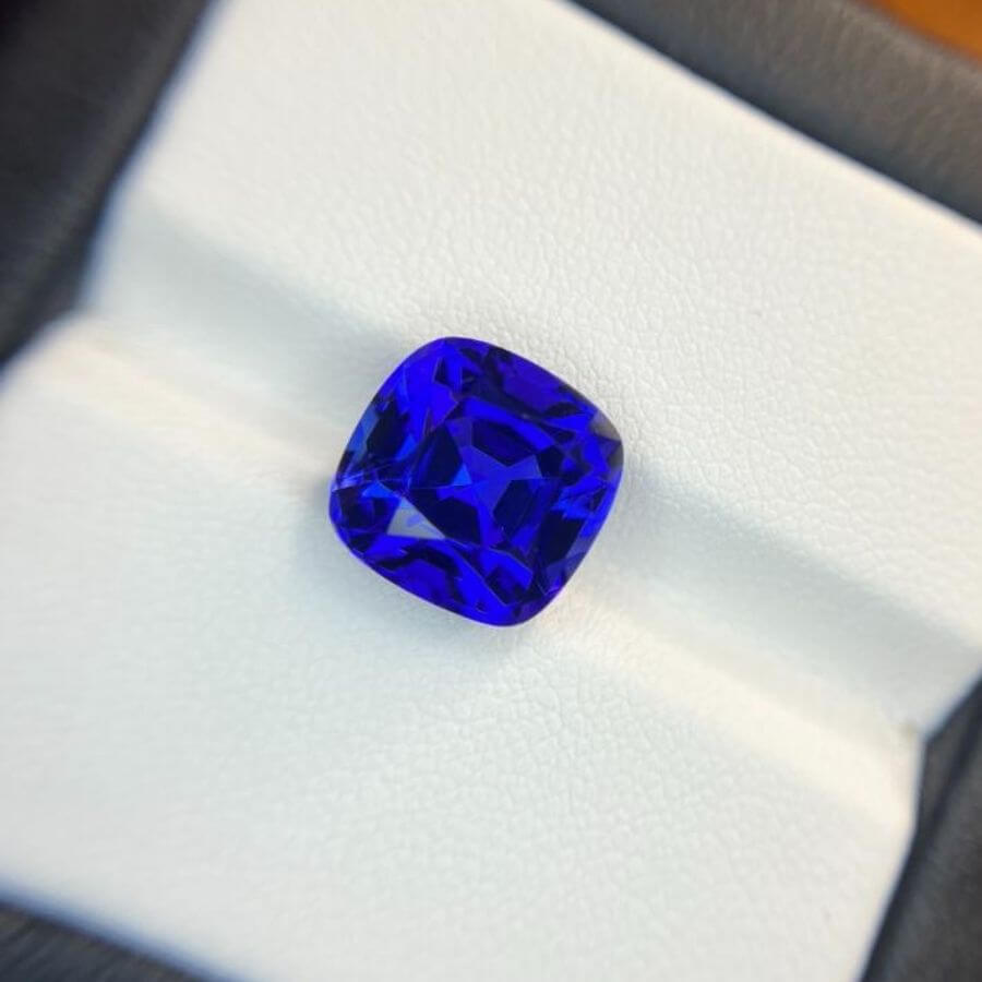 8.10 Carat Cushion Cut Tanzanite Gemstone