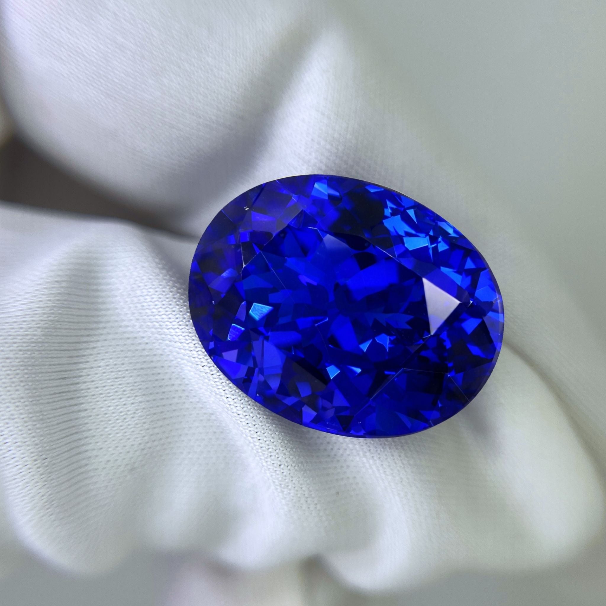 21.24 ct Oval Tanzanite Gemstone – GIA Certified Tanzanite - VB 6/6