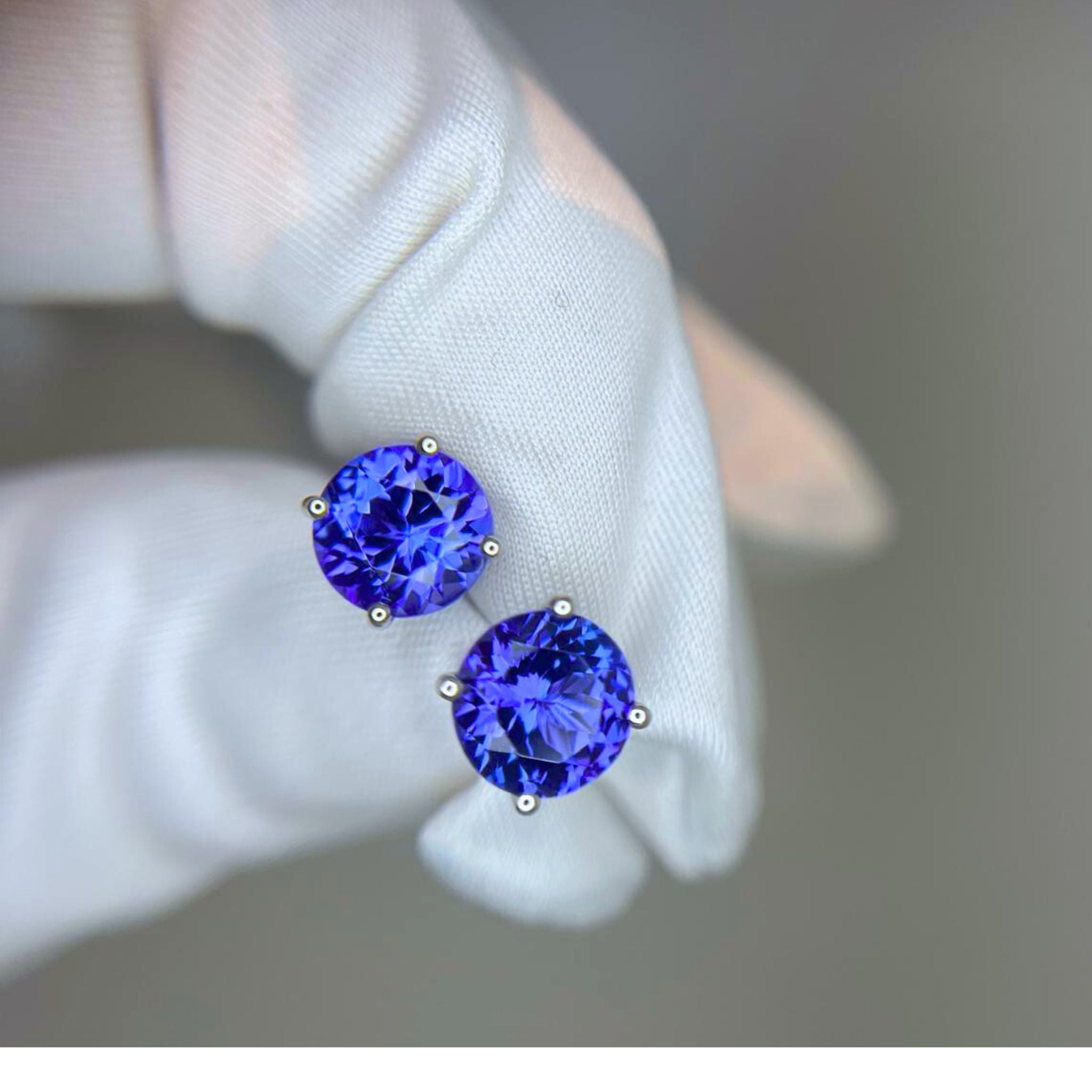 Exceptional 3 Carat Tanzanite Stud Earrings in 18K White Gold