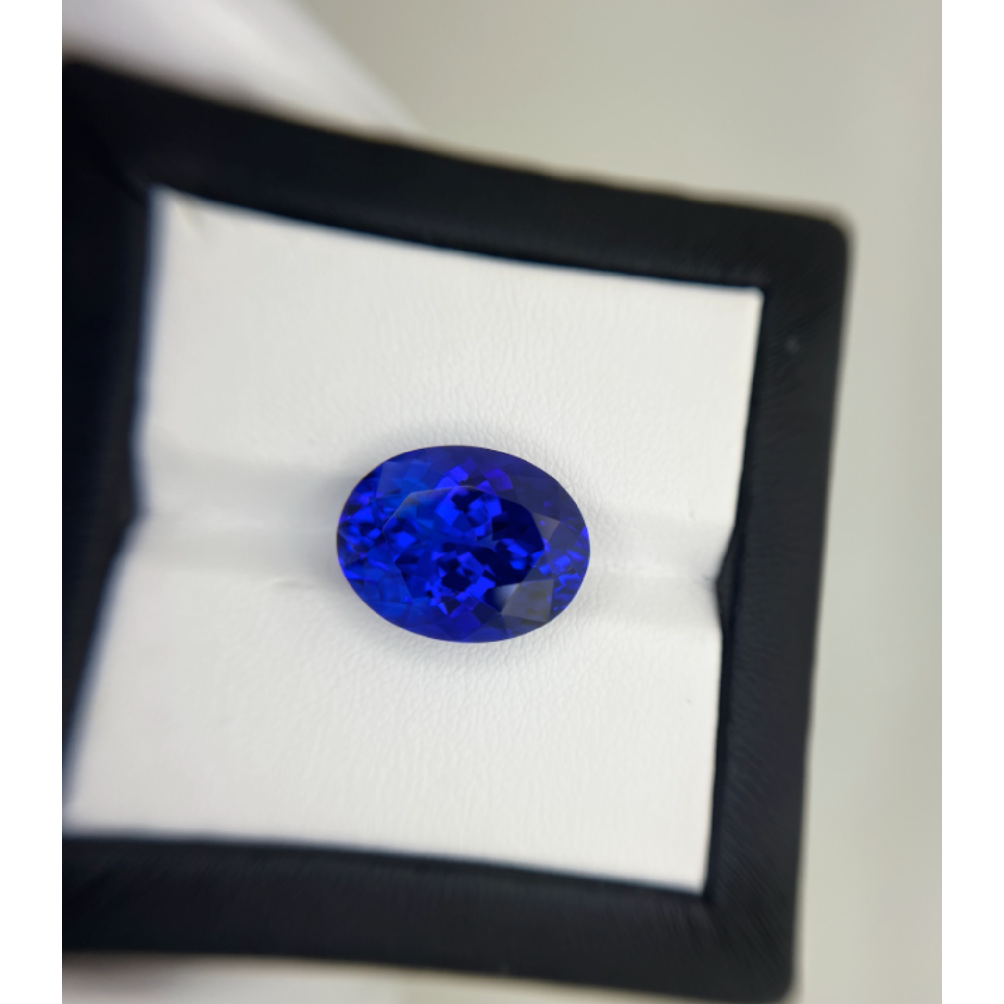 16.98 Carat Oval Tanzanite Gemstone Investment Grade  - Amazing !
