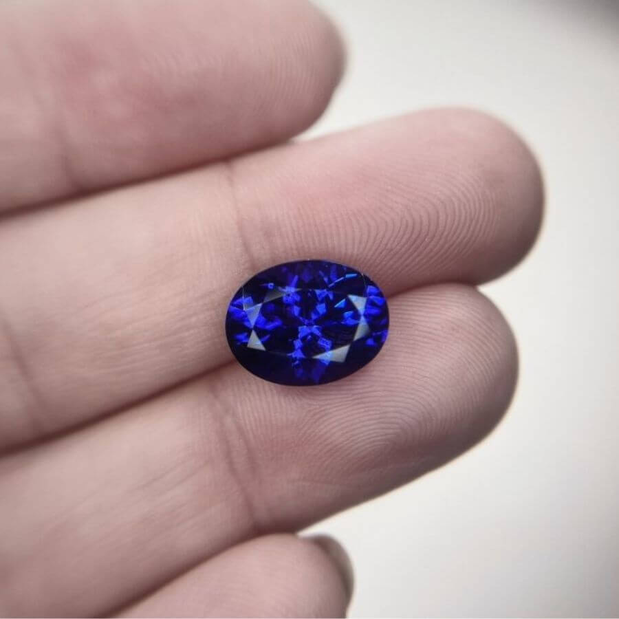 5.00 Carat Oval Cut Tanzanite Gemstone
