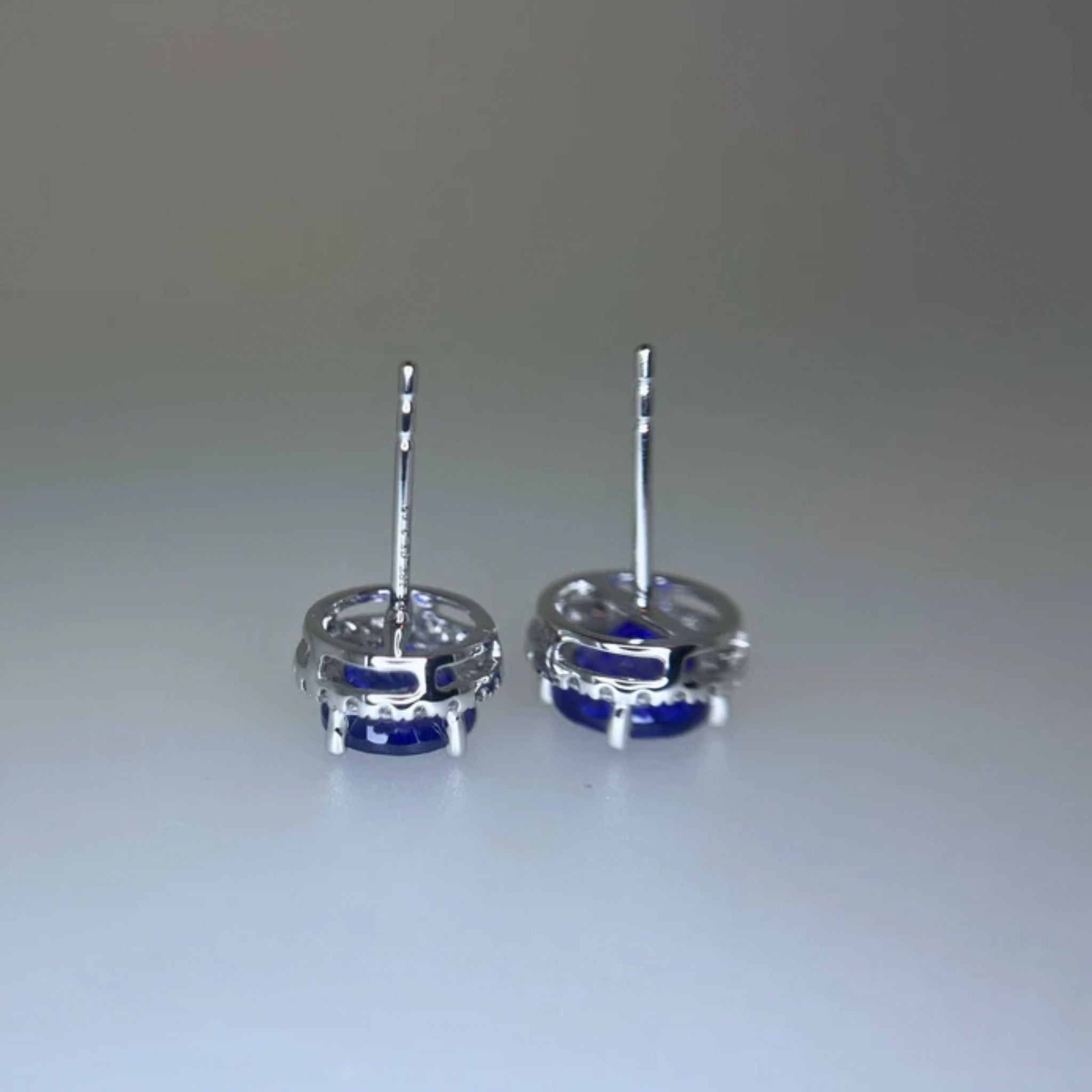 2.63 Ct Tanzanite & Diamond Stud Earrings