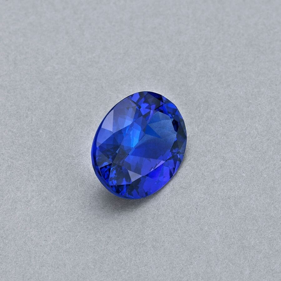 5.00 Carat Oval Cut Tanzanite Gemstone