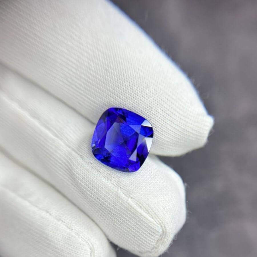 6.20 Carat Cushion Cut Tanzanite Gemstone
