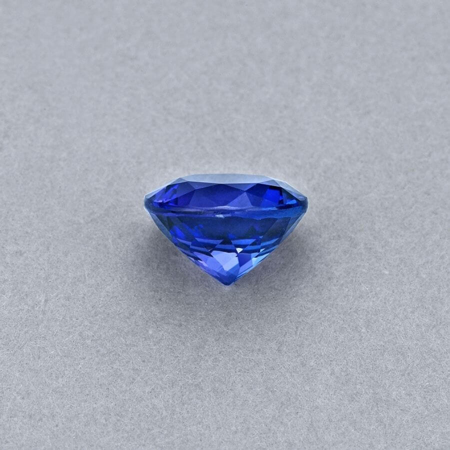 3.76 Carat Round Cut Tanzanite Gemstone
