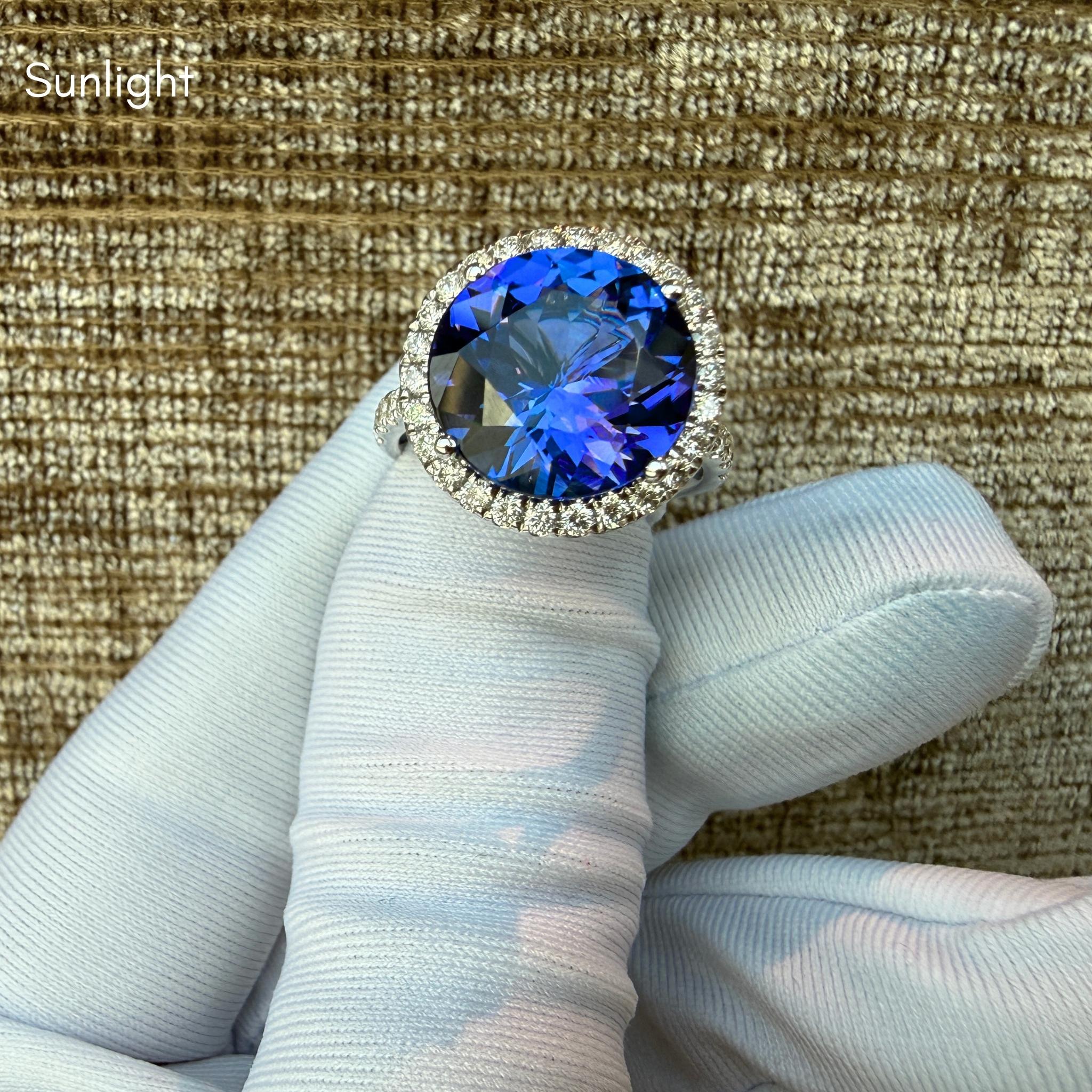 6,5 Karat Ausnahme-Rund-Tansanit- & Diamant-Halo-Ring
