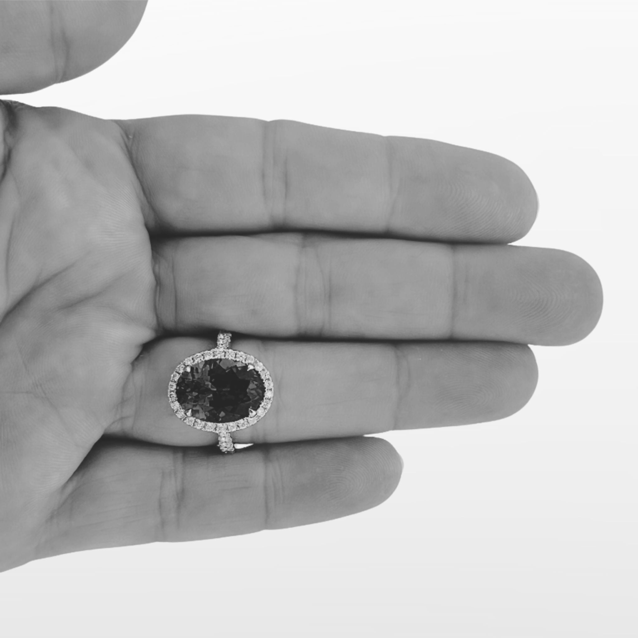 Exceptional Tanzanite 5.00 carat Oval Diamond Halo Ring