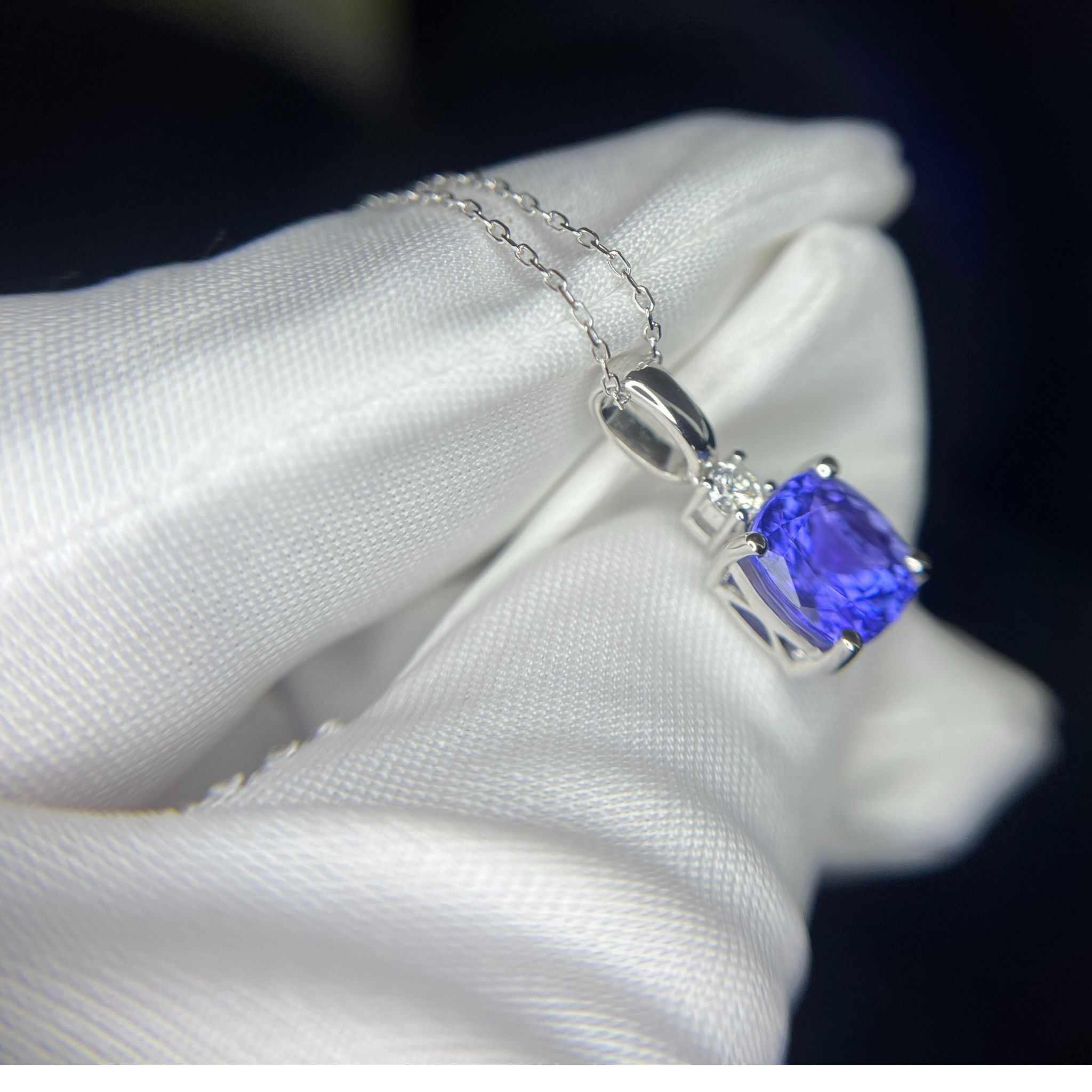 2.99 Ct Cushion Cut Tanzanite & Diamond Pendant