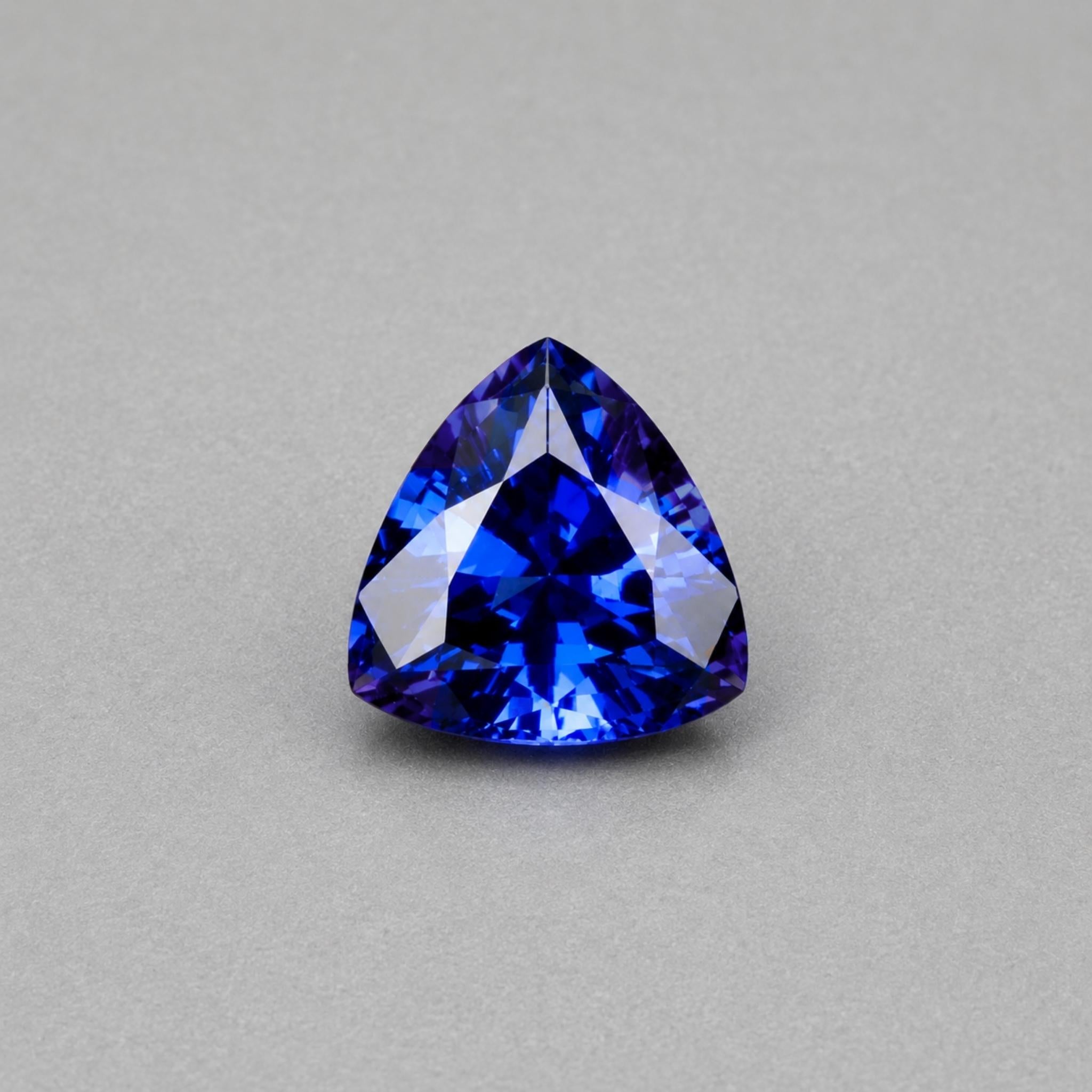 8.05 ct Trillion Cut Tanzanite Gemstone – GIA Certified