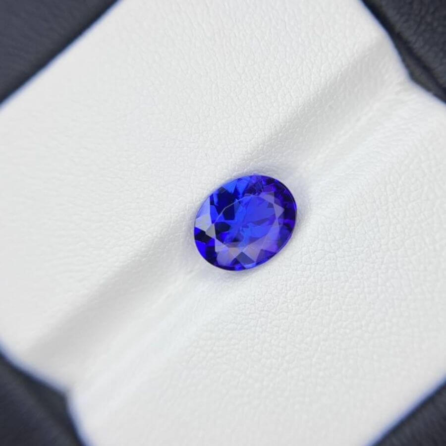 3.55 Carat Oval Cut Tanzanite Gemstone
