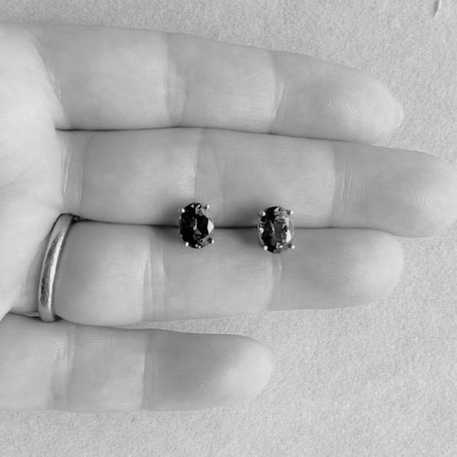 2.00 Ct Tanzanite Stud Earrings in White Gold