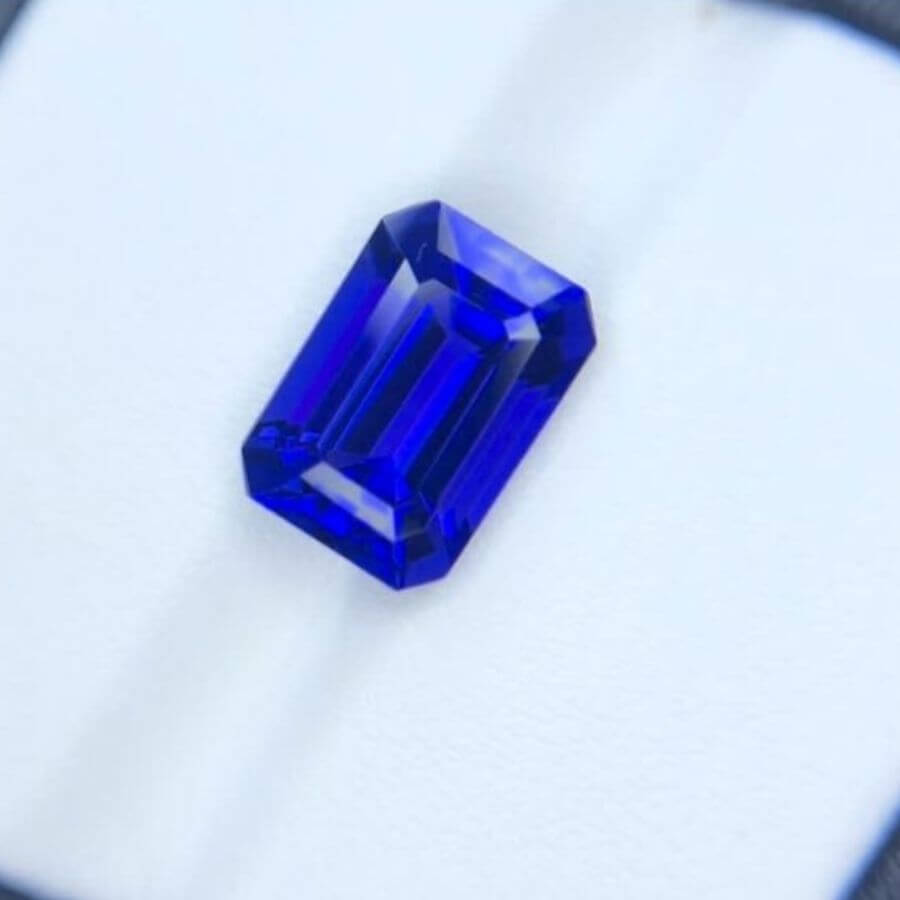 7.41 Carat Emerald Cut Tanzanite Gemstone