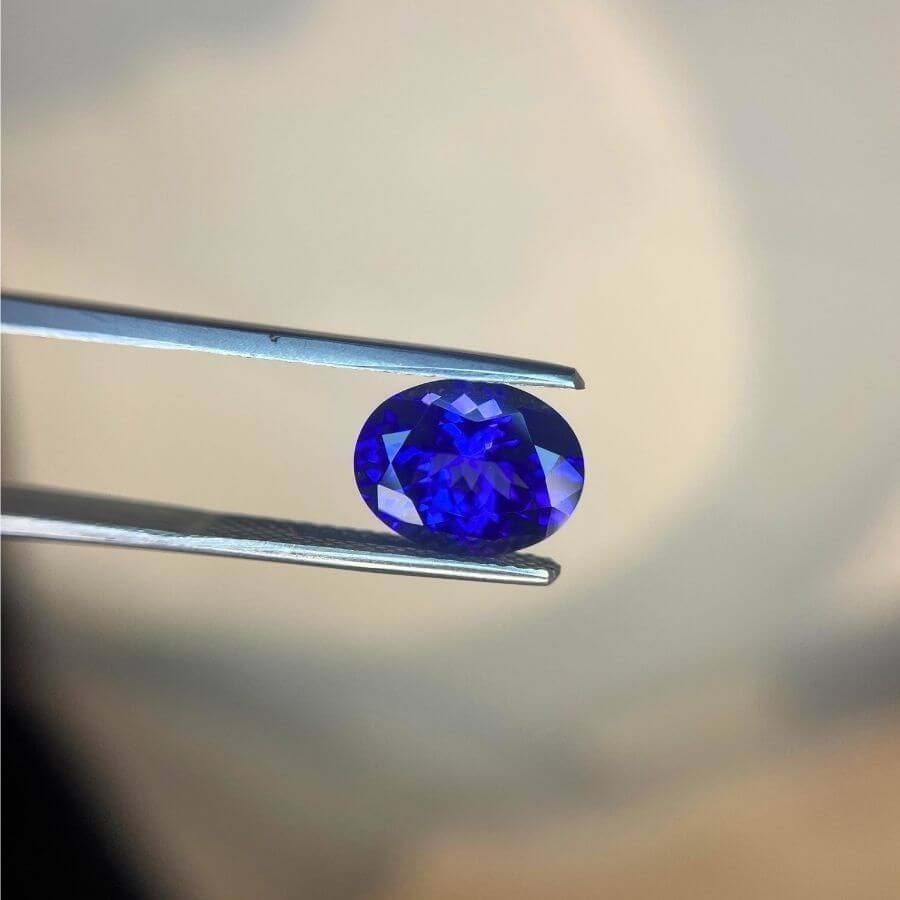 5.00 Carat Oval Cut Tanzanite Gemstone