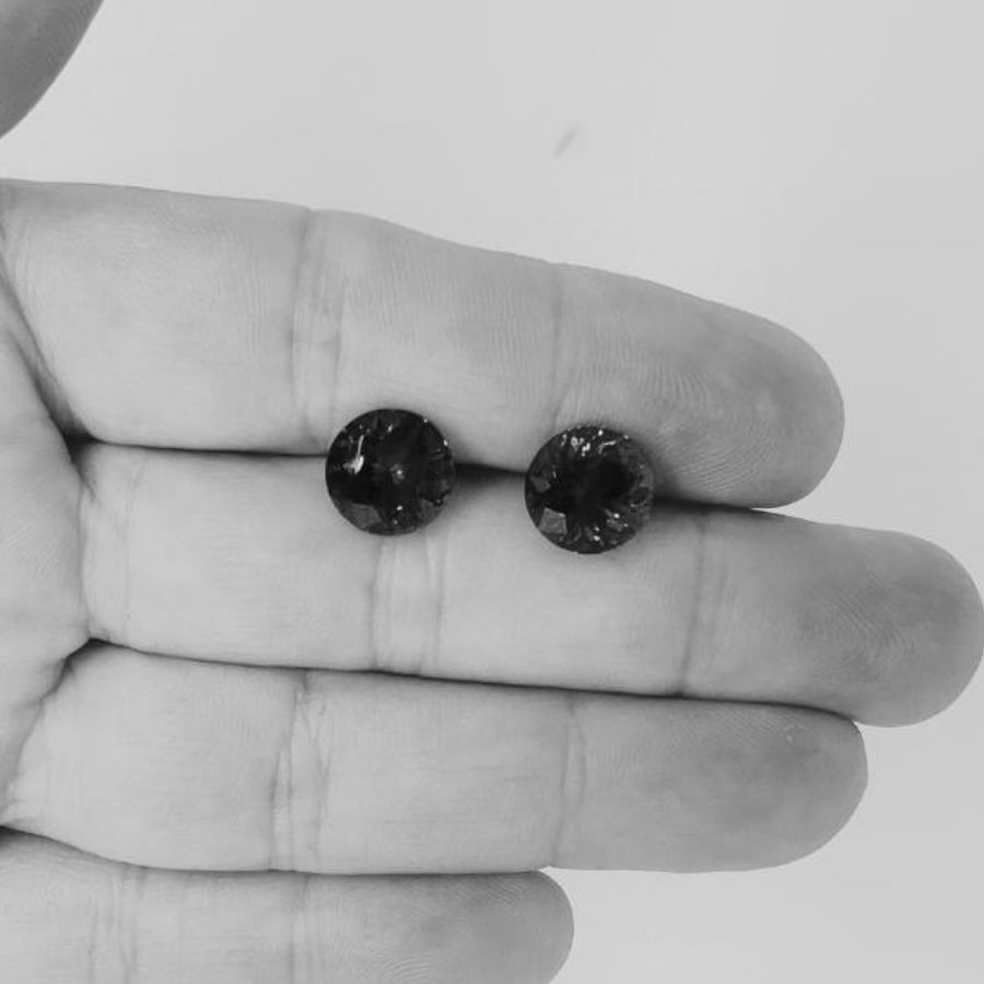 5.70 Carat Round Cut Tanzanite Gemstone