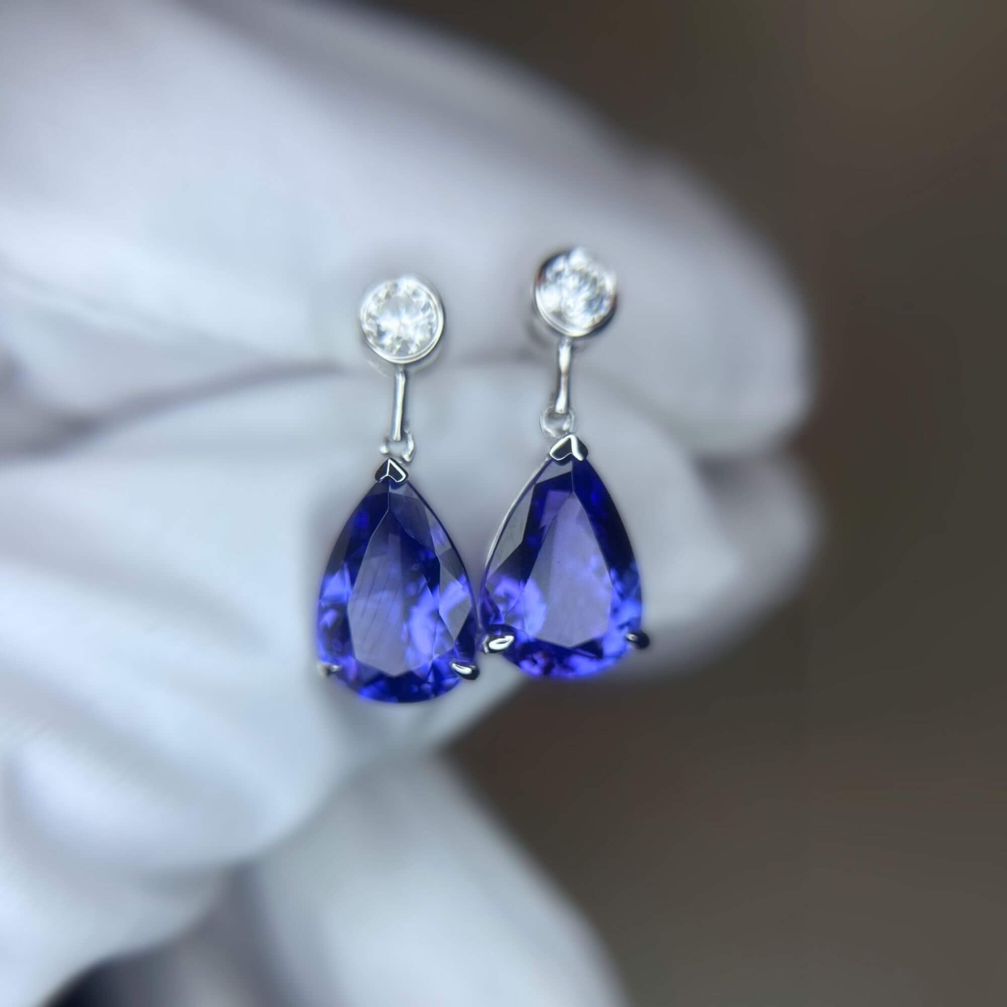 4.58 Ct Tanzanite & Diamond Earrings