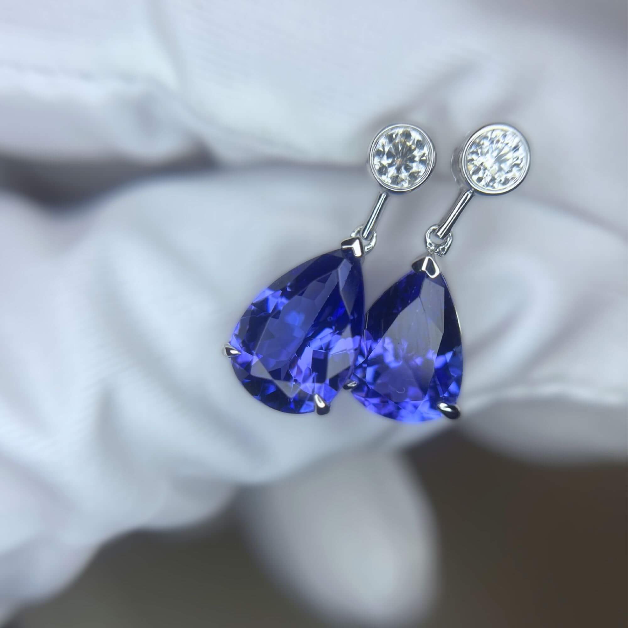 4.58 Ct Tanzanite & Diamond Earrings