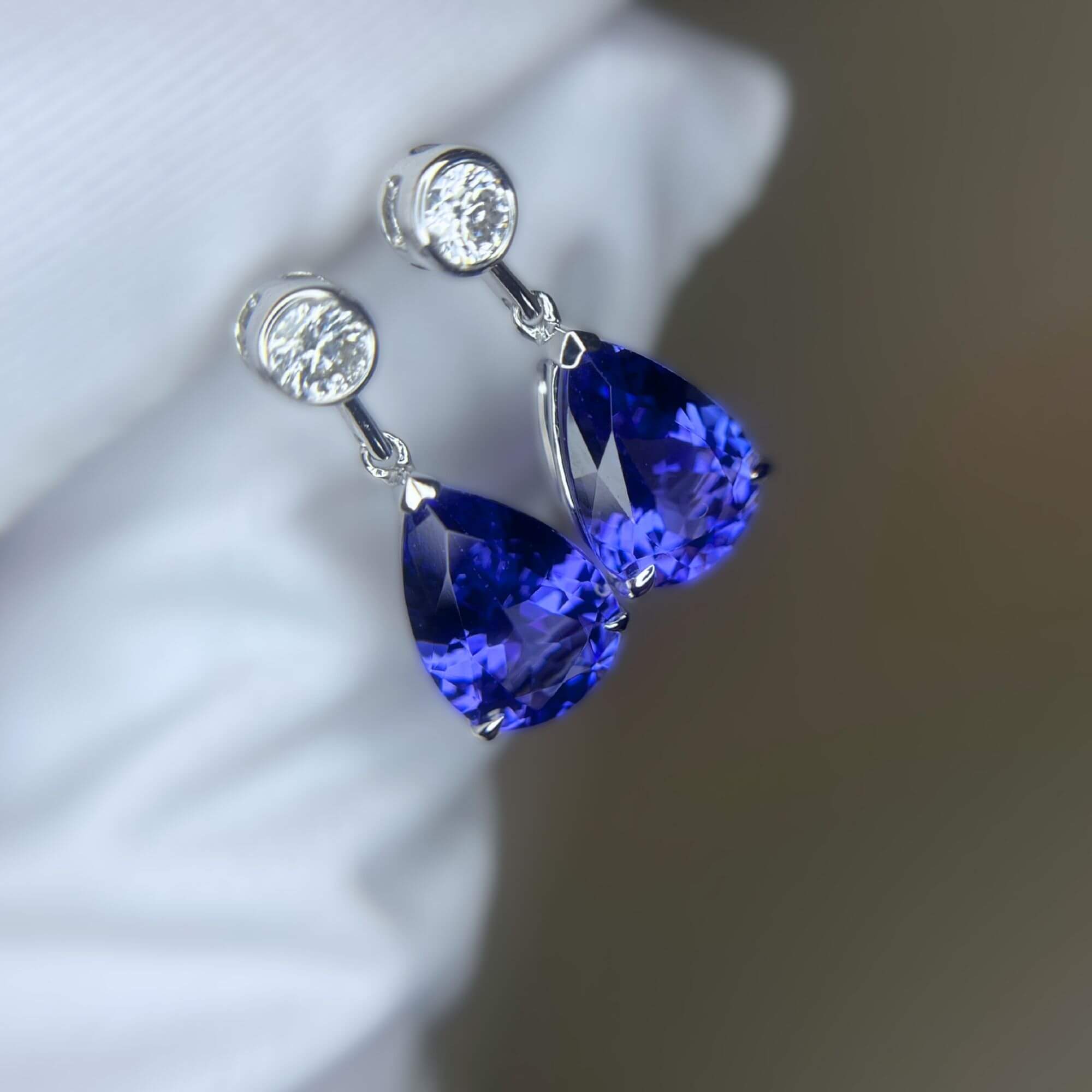 4.58 Ct Tanzanite & Diamond Earrings