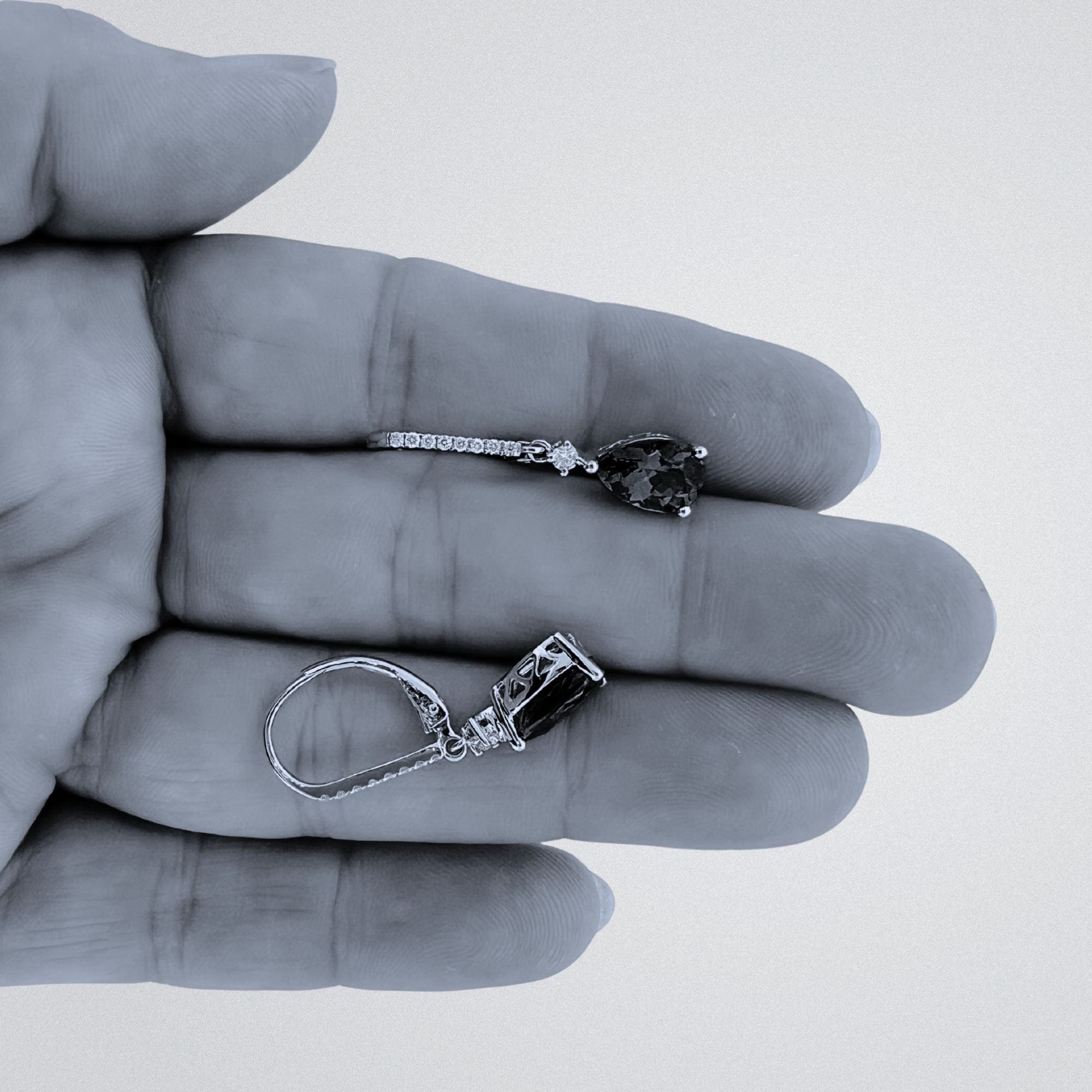 2.46 Ct Tanzanite & Diamond Earrings