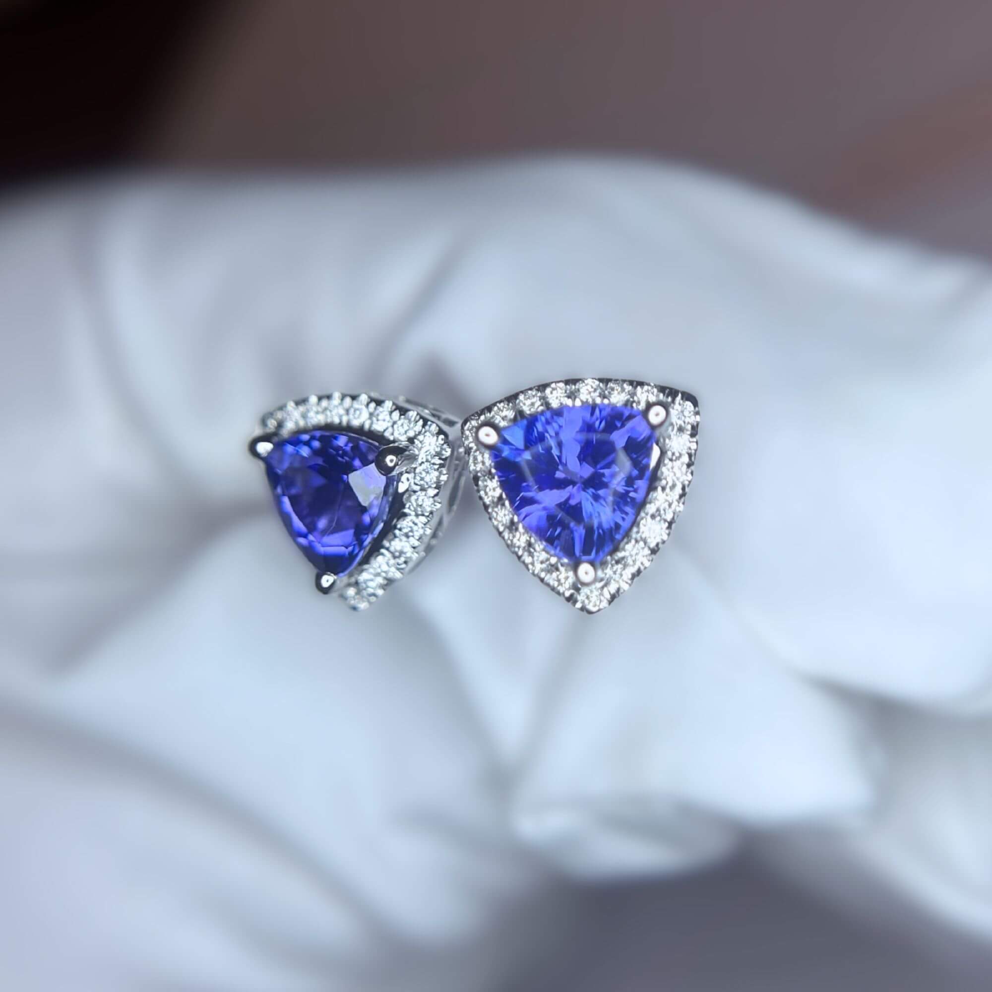 1.79 Ct Tanzanite & Diamond Earrings
