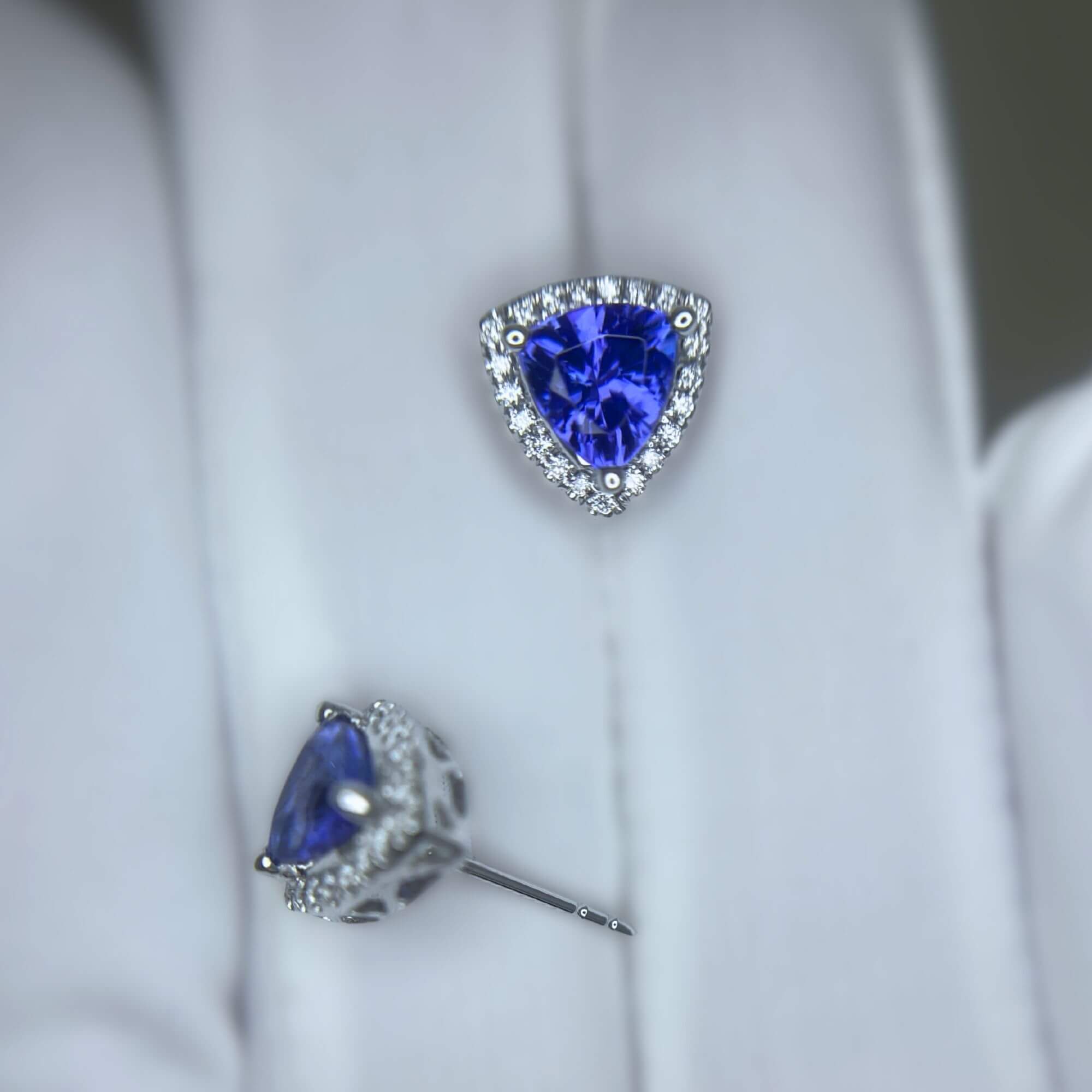 1.79 Ct Tanzanite & Diamond Earrings