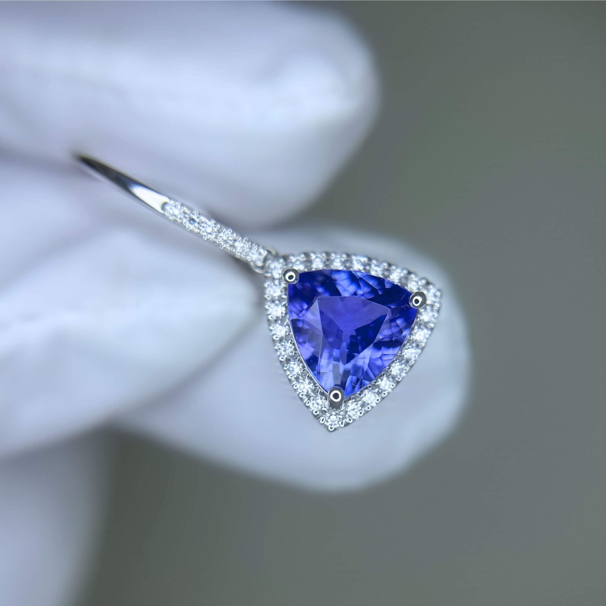 3.97 Ct Tanzanite & Diamond Earrings