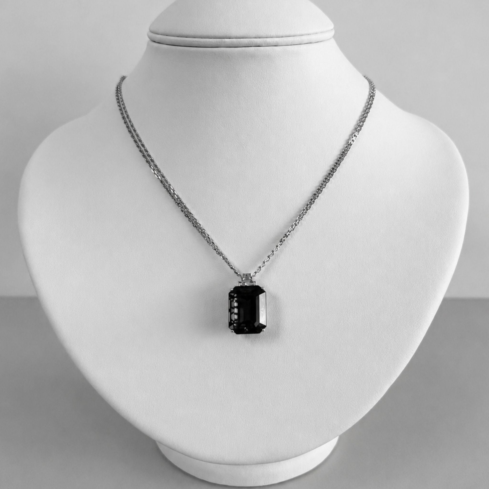 31 Carat Tanzanite Pendant - Emerald Cut