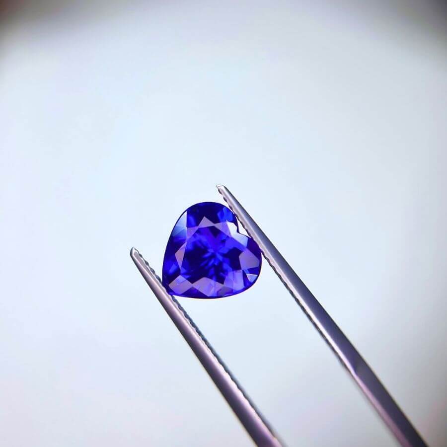 2.34 Carat Heart Cut Tanzanite Gemstone