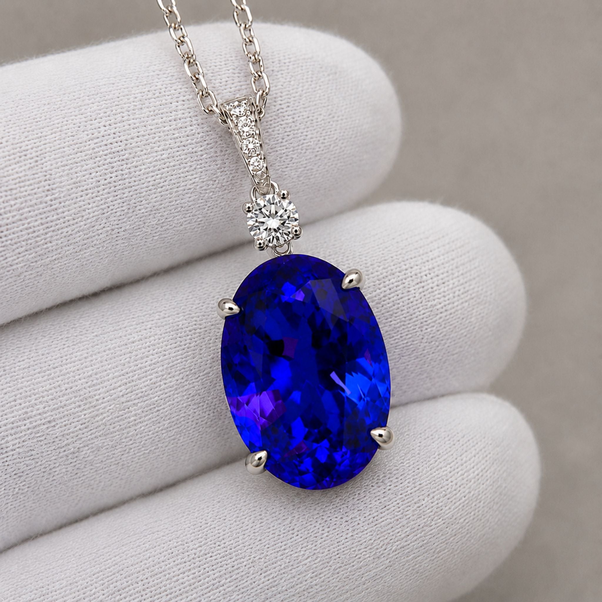 Magnifico Pendente in Tanzanite a Goccia da 7,00 Ct