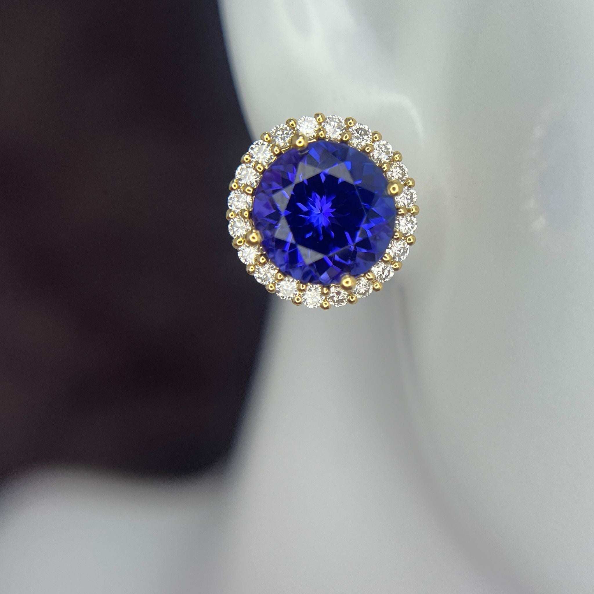 Exceptional Tanzanite and Diamond Halo Stud Earrings – 18ct Yellow Gold