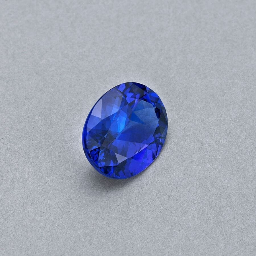 5.00 Carat Oval Cut Tanzanite Gemstone