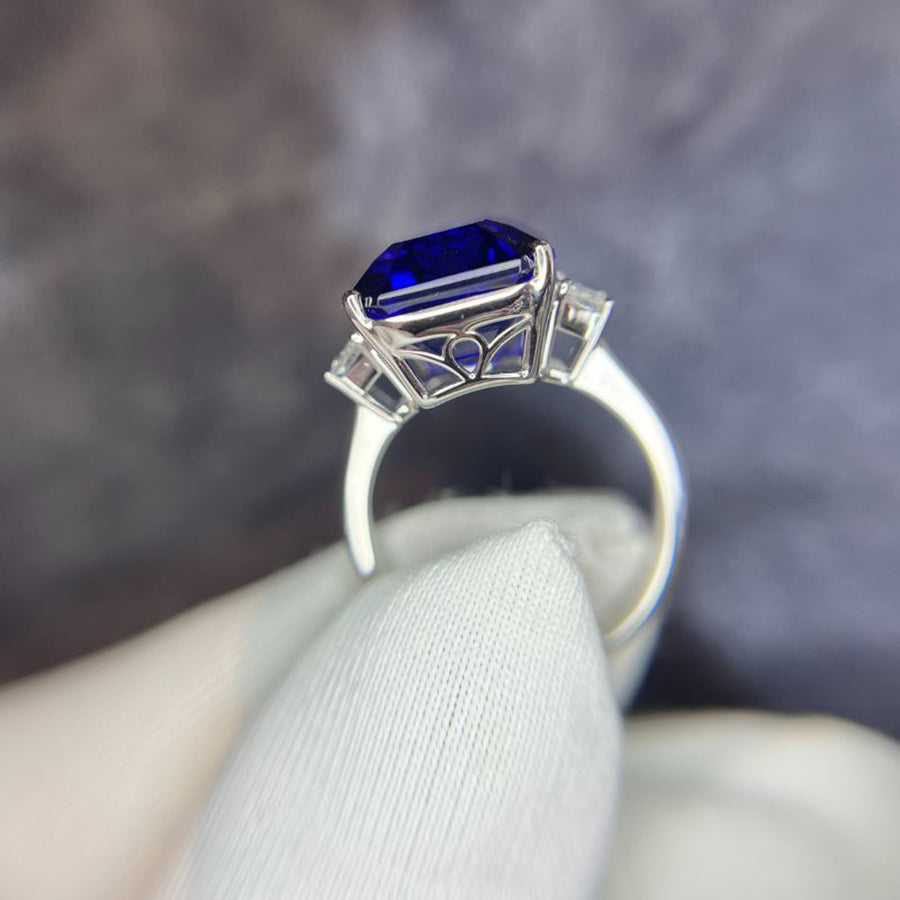 Exceptional 11.00 Ct Emerald Cut Tanzanite & Baguette Diamond Ring