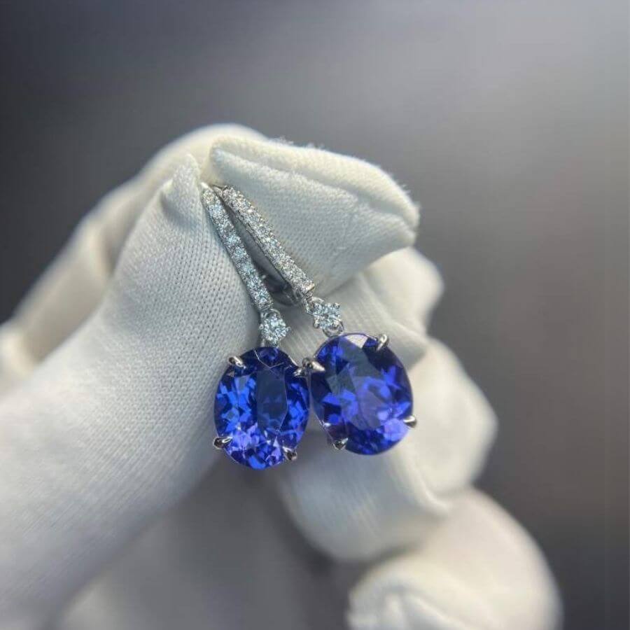7.02 Ct Tanzanite & Diamond Drop Earrings