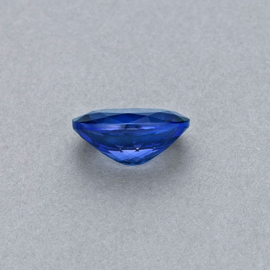 3.15 Carat Oval Cut Tanzanite Gemstone