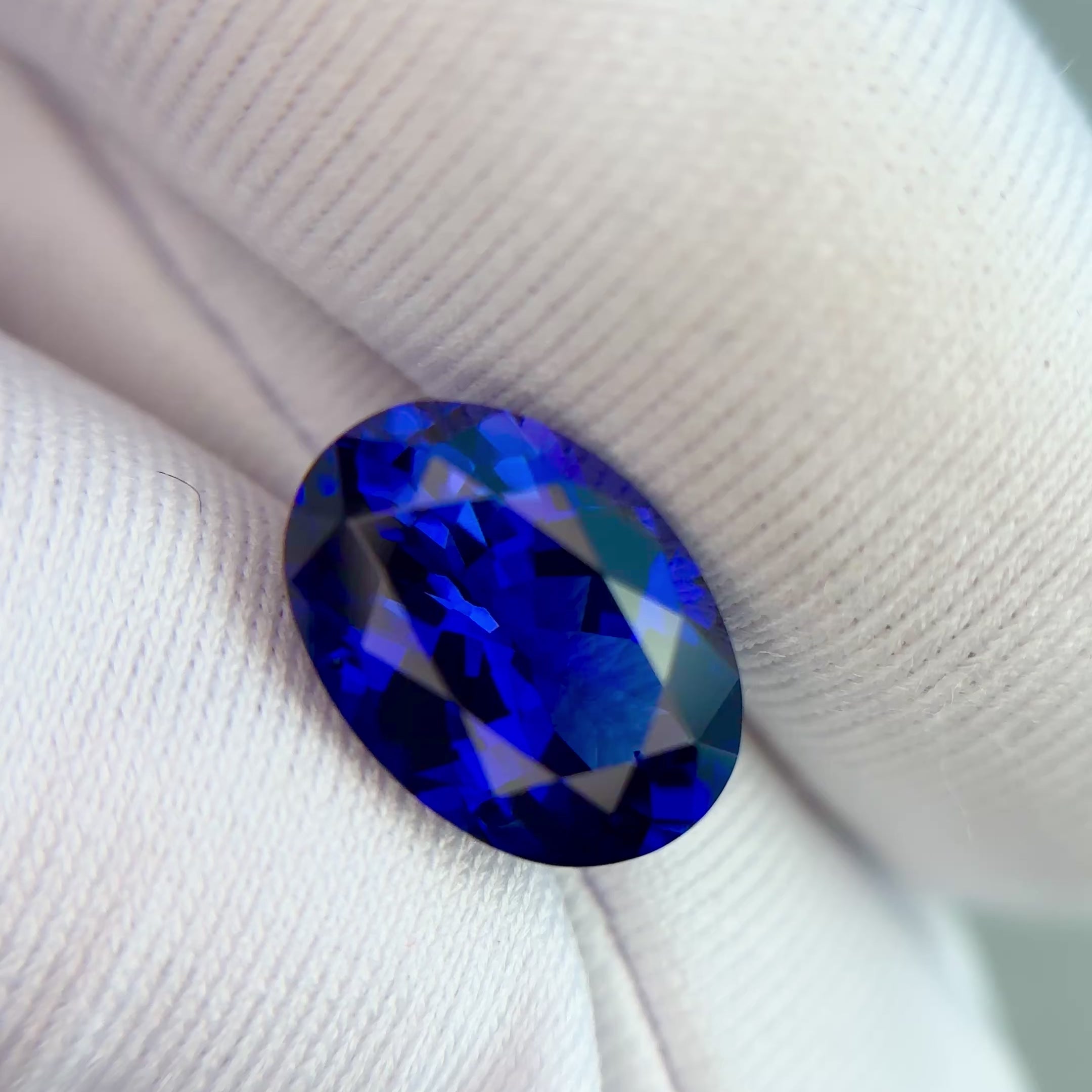 Tanzanite Gemstone Oval GIA certified 